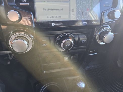 Certified 2020 Toyota 4Runner TRD Off-Road Premium w/ Moonroof Package image 24