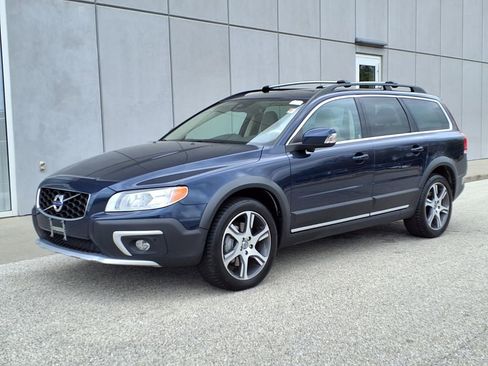 Used 2015 Volvo XC70 T6 Premier Plus AWD/4WD image 1