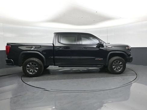 Used 2024 GMC Sierra 1500 AT4X image 2