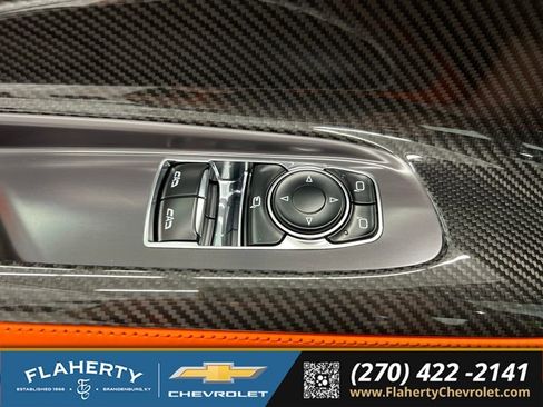 Used 2025 Chevrolet Corvette Z06 RWD image 17