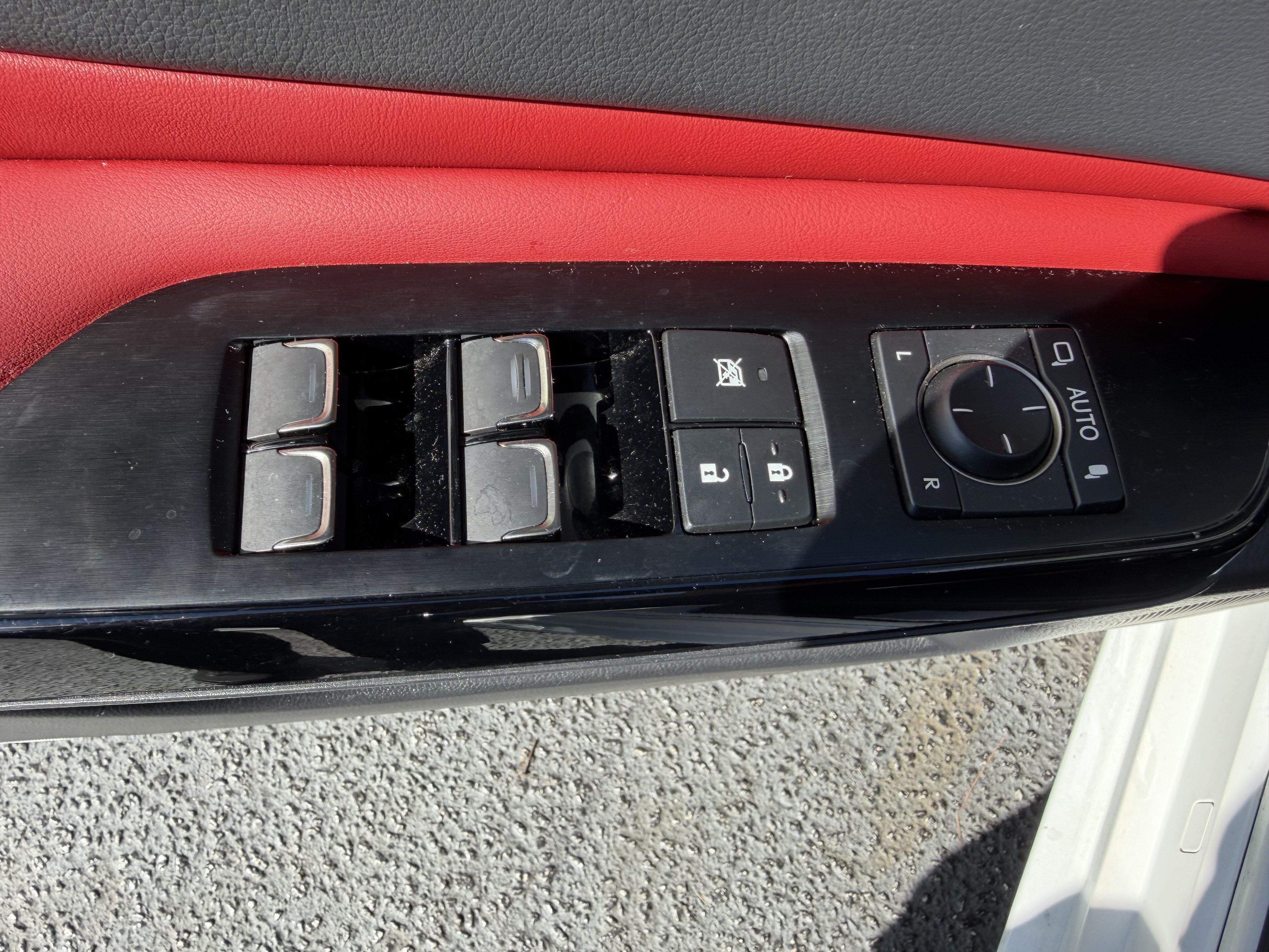 Certified 2023 Lexus ES 350 F Sport w/ Accessory Package (Z2) FWD image 15