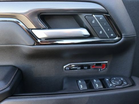 Used 2023 GMC Sierra 1500 AT4 w/ AT4 Premium Package image 18