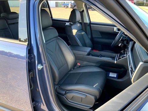 Used 2025 Hyundai Santa Fe XRT image 9