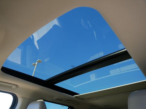 Certified 2024 Ford Expedition Limited image 34