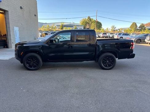 Used 2022 Nissan Frontier SV AWD/4WD image 6