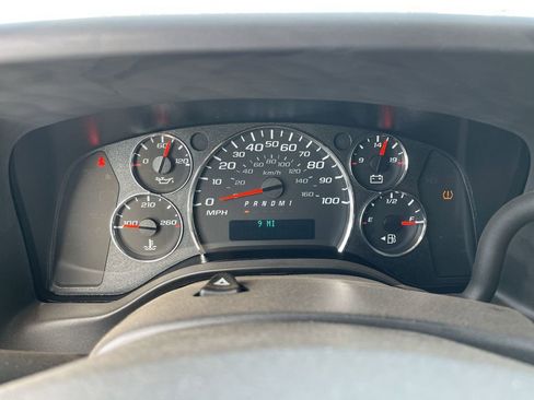 New 2025 GMC Savana 2500 Extended w/ Driver Convenience Package image 11