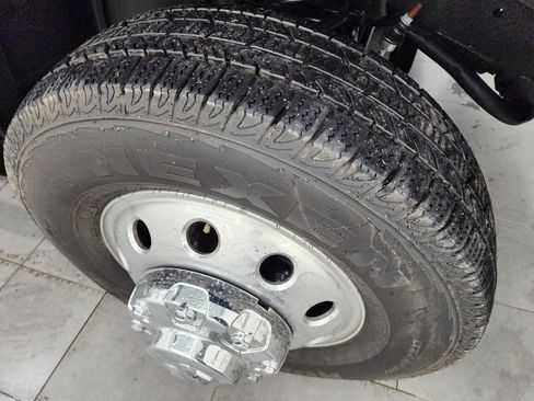 Used 2024 RAM 3500 Big Horn w/ Sport Appearance Package image 3