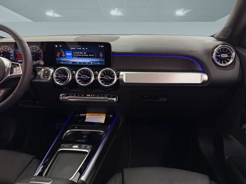New 2026 Mercedes-Benz GLB 250 image 25