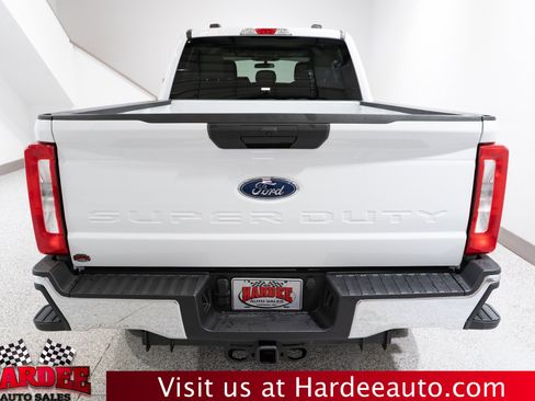 Used 2024 Ford F250 XLT w/ FX4 Off-Road Package AWD/4WD image 4