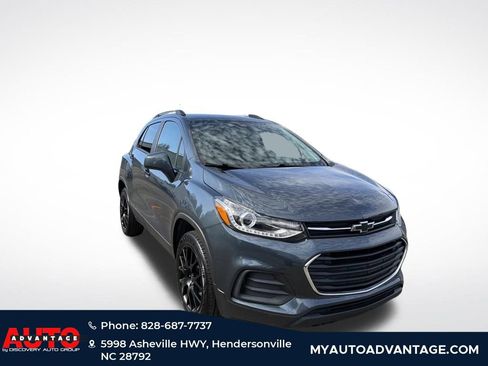 Used 2022 Chevrolet Trax LT w/ Driver Confidence Package image 7