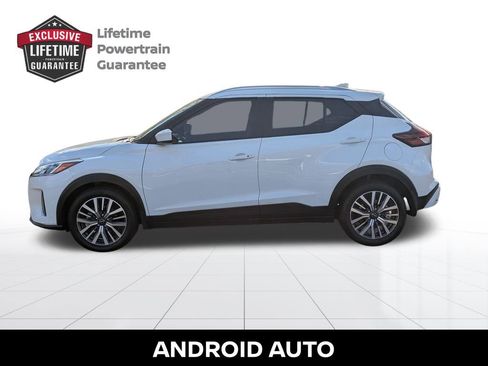Certified 2024 Nissan Kicks SV image 8