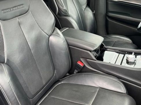 Certified 2021 Jeep Grand Cherokee L Overland w/ Luxury Tech Group IV AWD/4WD image 19