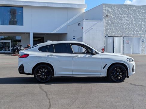 Used 2024 BMW X4 M40i w/ Premium Package image 3