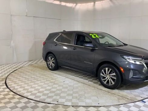 Used 2022 Chevrolet Equinox LT FWD image 2