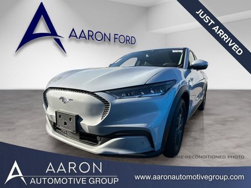 Used 2021 Ford Mustang Mach-E Select image 1