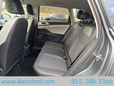 New 2026 Volkswagen Taos SE image 21