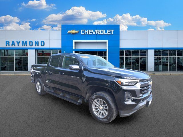Used 2026 Chevrolet Colorado LT w/ LT Convenience Package AWD/4WD image 10