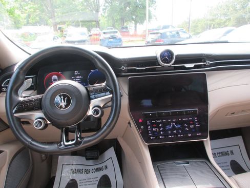 Used 2023 Maserati Grecale GT AWD/4WD image 13