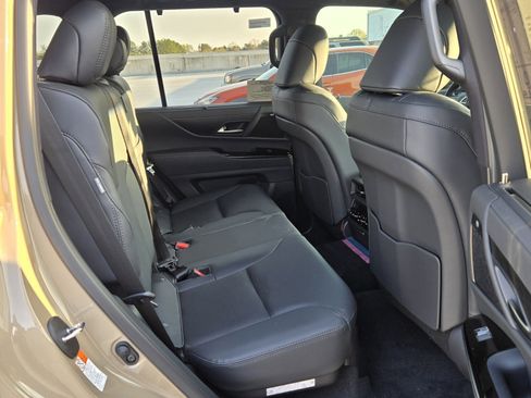 New 2026 Lexus LX 700h Overtrail image 8