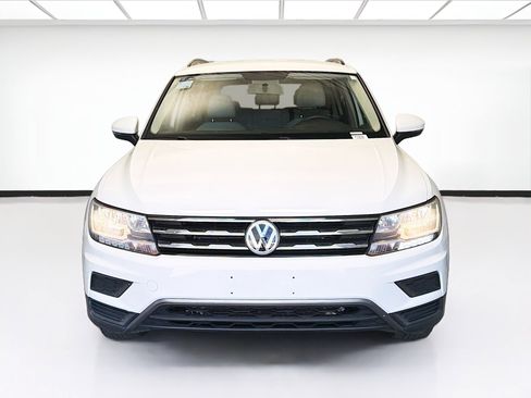 Used 2019 Volkswagen Tiguan S w/ Driver Assistance Package FWD image 2