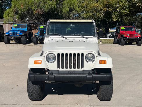 Used 1999 Jeep Wrangler Sahara image 3