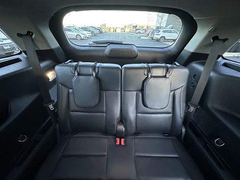 Used 2023 Ford Explorer XLT w/ Equipment Group 202A image 30