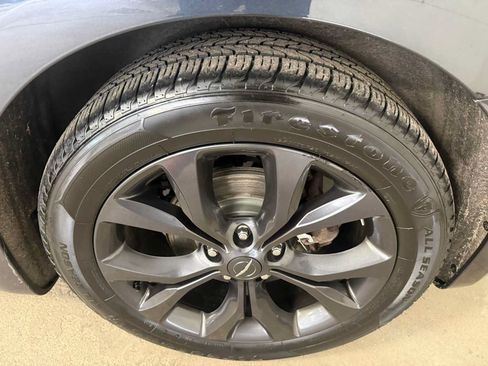 Used 2020 Chrysler Pacifica Limited FWD image 9
