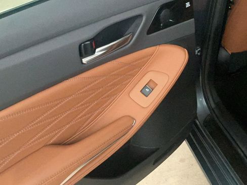 Used 2020 Toyota Avalon Limited w/ Advanced Safety Package image 25