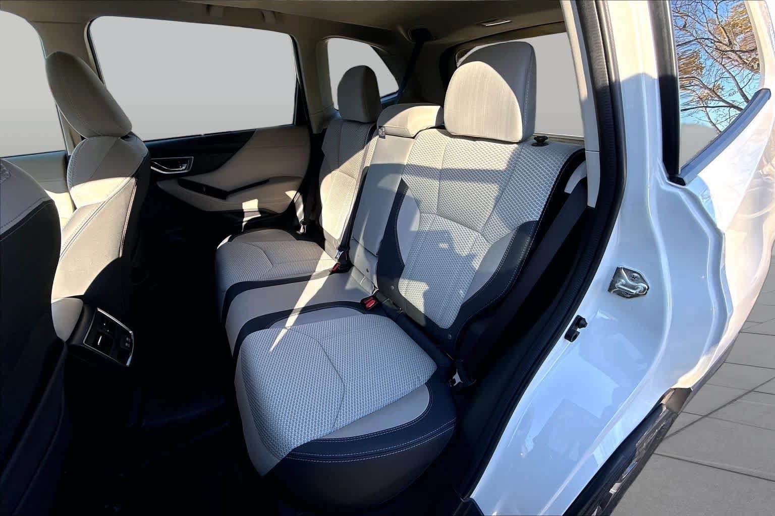 Used 2019 Subaru Forester Premium AWD/4WD image 21