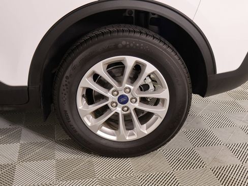 Used 2022 Ford Escape SE FWD image 17