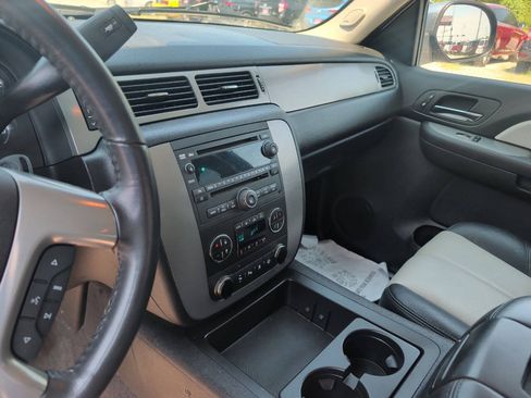 Used 2008 Chevrolet Avalanche LT w/ LT Preferred Equipment Group AWD/4WD image 19