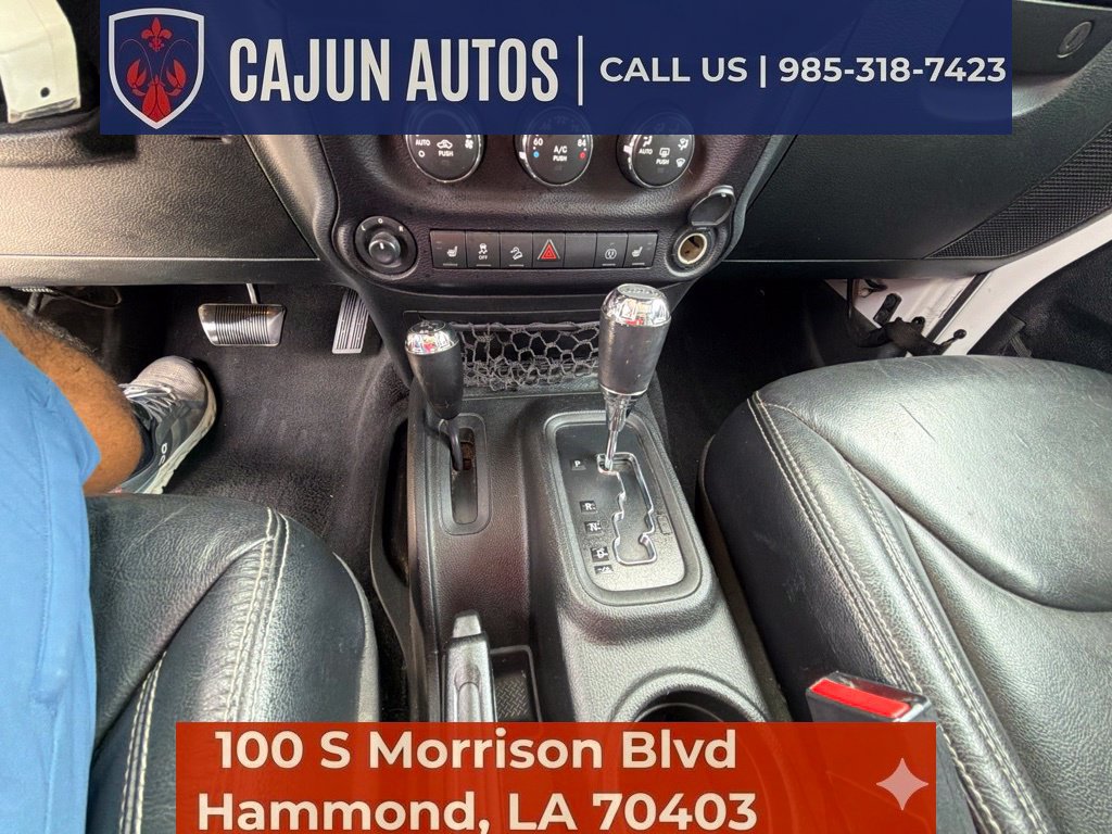 Used 2017 Jeep Wrangler Unlimited Rubicon AWD/4WD image 33