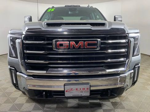 Used 2025 GMC Sierra 2500 SLT w/ SLT Convenience Package AWD/4WD image 4
