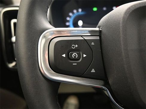 Used 2023 Volvo XC40 B5 Plus w/ Driver Assist Package image 25