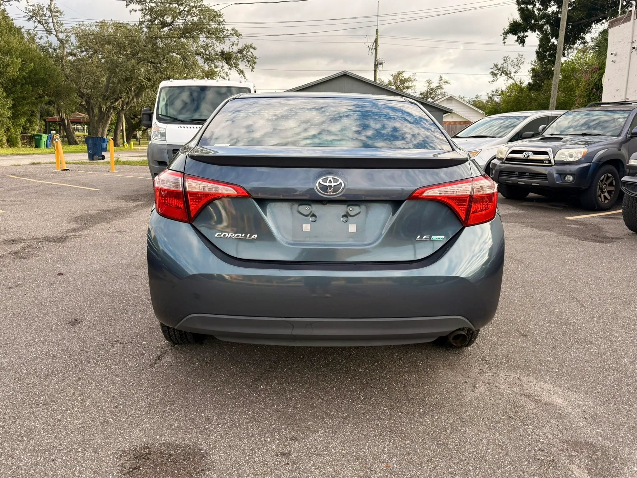 Used 2017 Toyota Corolla LE FWD image 4