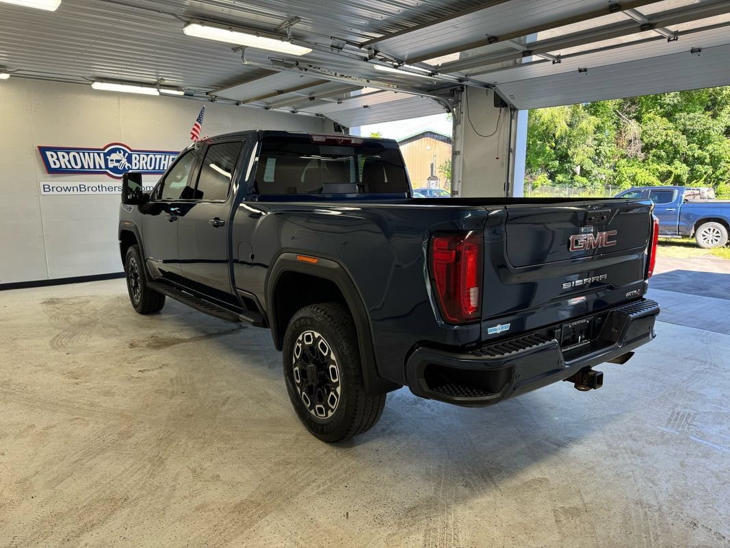 Used 2023 GMC Sierra 2500 AT4 w/ AT4 Preferred Package AWD/4WD image 4