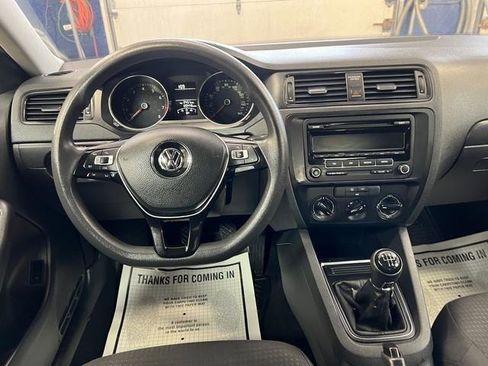 Used 2015 Volkswagen Jetta S image 7