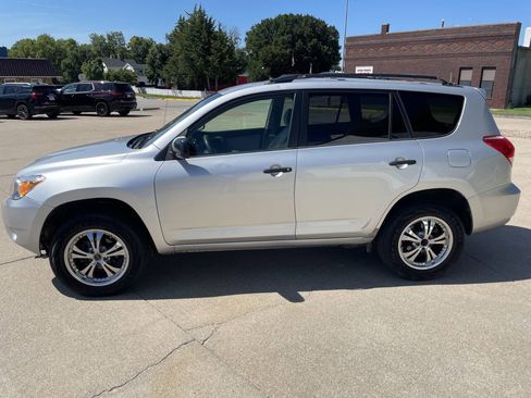 Used 2008 Toyota RAV4 2WD image 2