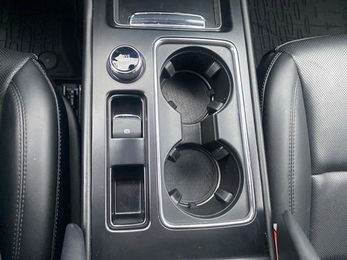 Used 2023 Lincoln Corsair AWD w/ Equipment Group 101A image 16
