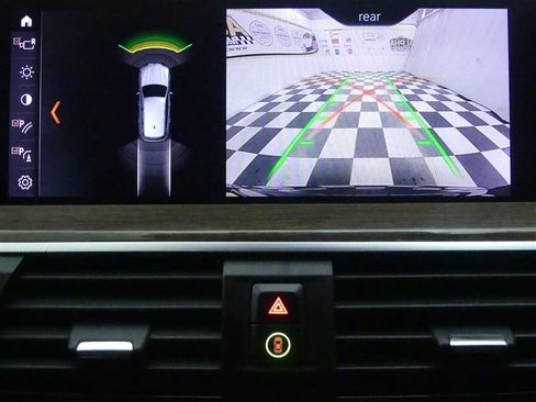 Used 2019 BMW X3 xDrive30i w/ Driving Assistance Package image 10