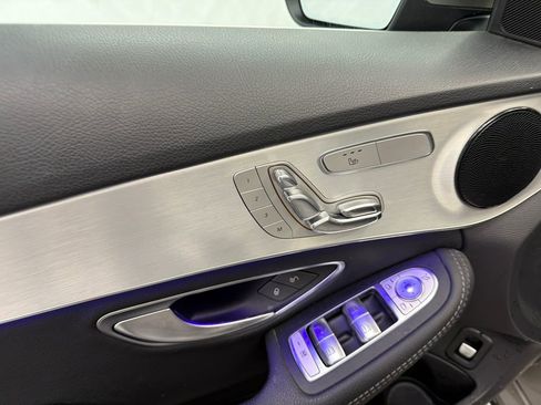 Used 2019 Mercedes-Benz C 300 Sedan image 12
