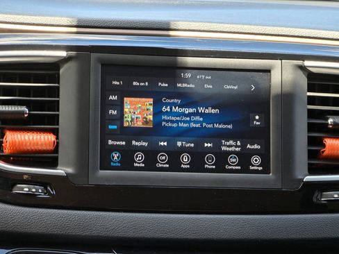 Used 2021 Chrysler Voyager Lxi FWD image 8