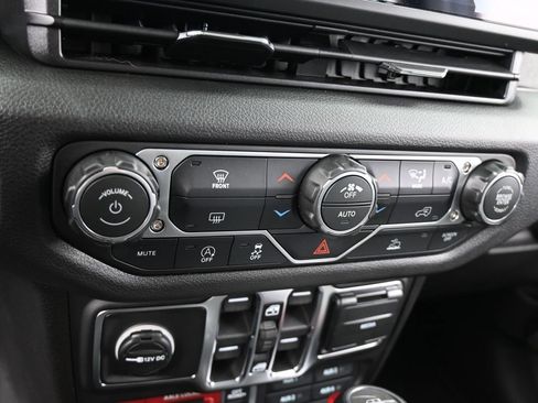 New 2026 Jeep Gladiator Willys image 17