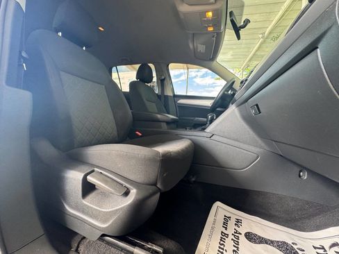 Used 2018 Volkswagen Atlas S image 27