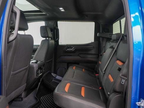 Used 2022 GMC Sierra 1500 AT4 w/ AT4 Preferred Package image 18