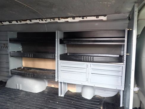 Used 2000 Chevrolet Express 3500 w/ Cold Climate Pkg RWD image 9