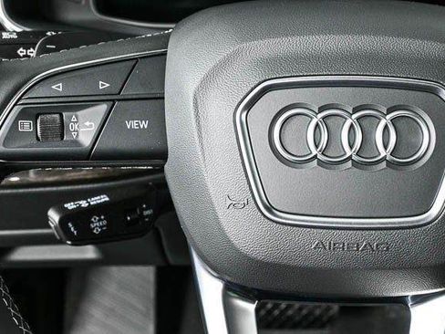 Used 2025 Audi Q8 Premium AWD/4WD image 10