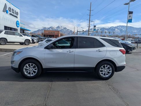 Used 2019 Chevrolet Equinox LS w/ LS Convenience Package image 8