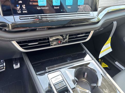 New 2026 Volkswagen Atlas SE AWD/4WD image 22
