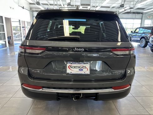 Used 2022 Jeep Grand Cherokee Limited w/ Trailer Tow Prep Group (B) image 15